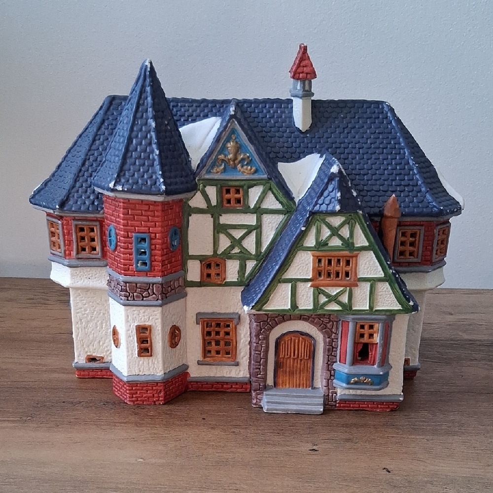 Lemax Dickensvale Miniature Lighted House Decor